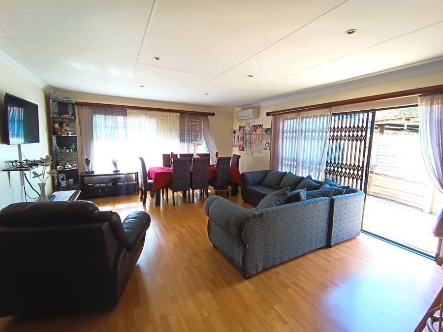 3 Bedroom Property for Sale in Pellissier Free State